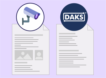 Ein Überwachungskamerasymbol und das DAKS-Symbol, unter denen jeweils ein Dokument ist